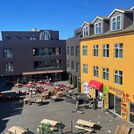 Luxury Nest 2b, 1b-heart Of Downtown-free Parking * Reikiavik