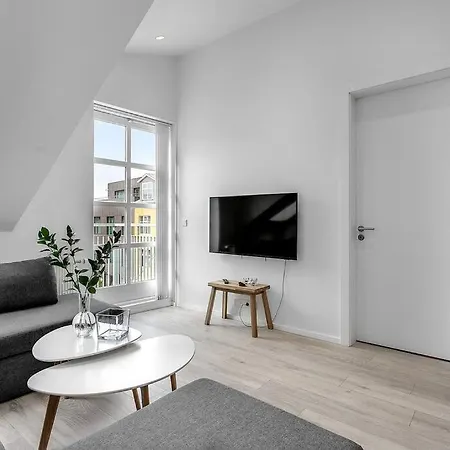 Luxury Nest 2b, 1b-heart Of Downtown-free Parking